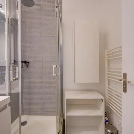 Pleasant Flat In With Terrace And Parking Bordeaux