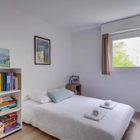 Appartement Pleasant Flat In With Terrace And Parking Bordeaux